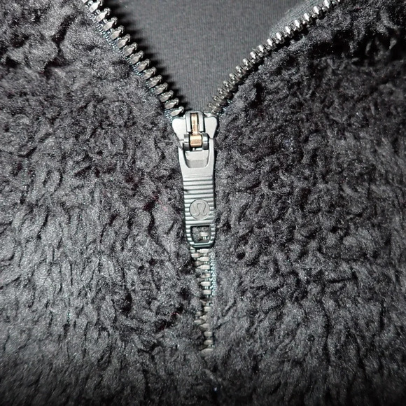 Lululemon Textured Fleece 1/2 Zip Black Size 12 - Picture 9 of 12